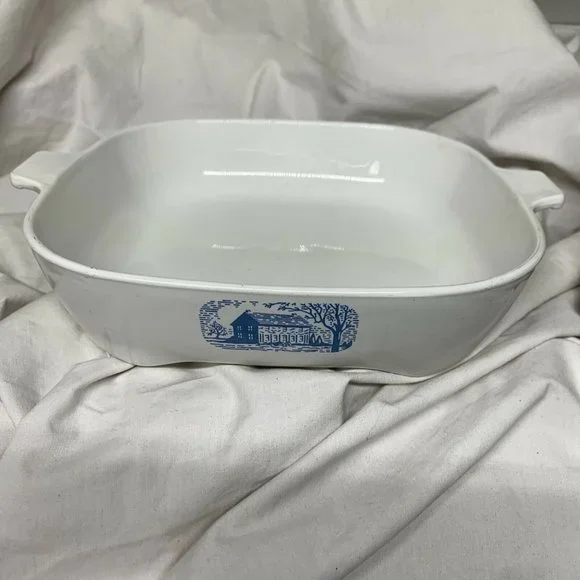 Vintage Amana Radarange by Corning Blue Colonial House Browning Casserole Baking - Picture 1 of 12